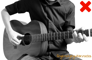 Not rested right upper arm while playing fingerstyle guitar